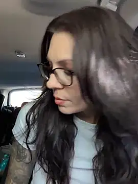 BeautifulMesss online show from October 21, 4:44 pm