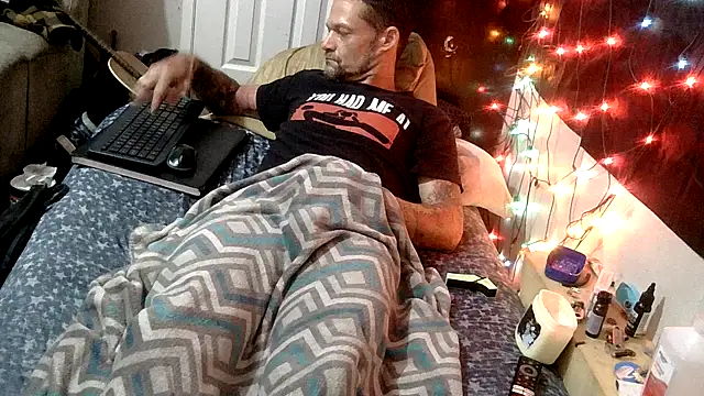 TheOneYouLove69 online show from January 17, 11:29 am