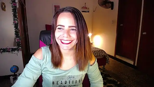 danielle rose 1 online show from September 30, 4:34 pm