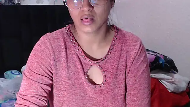 SweetAlmaa online show from April 13, 10:16 am