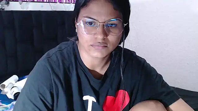 SweetAlmaa online show from April 14, 9:04 pm