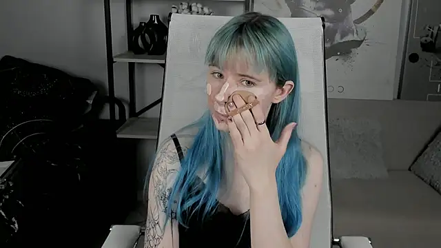 Snapshot of LexiWenford chatting on October 20, 2:47 am LexiWenford online show from October 20, 2:47 am