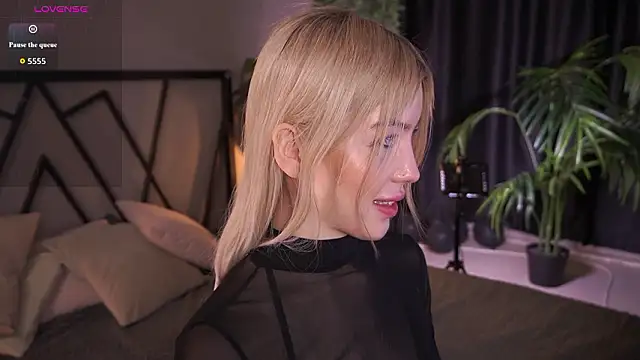 LindaThacker online show from March 15, 4:25 am