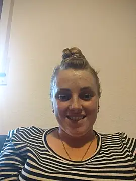 CoddessCrystal online show from September 27, 1:29 pm