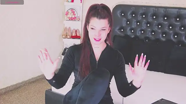 Allisonn223 online show from February 18, 1:21 pm