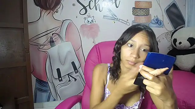 EMMA SWEETT1 online show from September 22, 12:47 pm