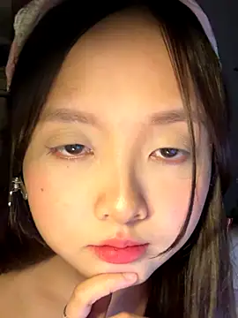 Snapshot of Alice1818 chatting on October 4, 7:07 pm Alice1818 online show from October 4, 7:07 pm