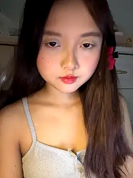 Snapshot of Alice1818 chatting on September 19, 8:46 am Alice1818 online show from September 19, 8:46 am