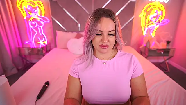 KiraCandyS online show from October 27, 11:10 pm