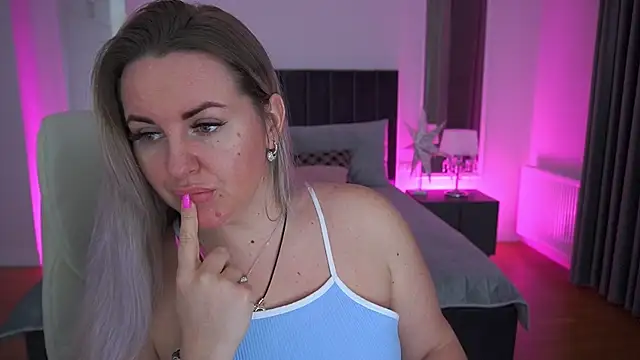 KiraCandyS online show from February 19, 12:54 am