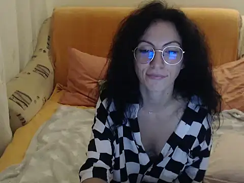 Emmatoo online show from November 9, 10:16 pm