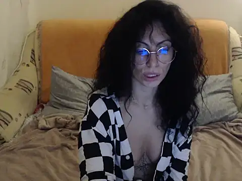 Emmatoo online show from November 1, 8:13 pm