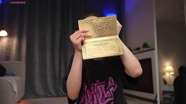 Amely Young online show from February 12, 2:24 am