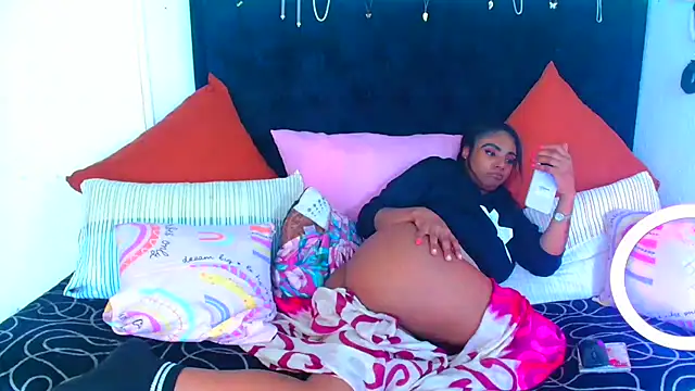 SAVAGExBOO online show from November 6, 5:24 am