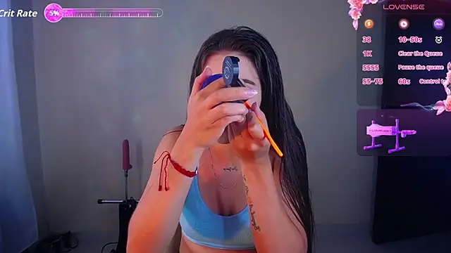 Snapshot of sashaHarding11 chatting on October 2, 8:03 pm sashaHarding11 online show from October 2, 8:03 pm