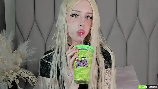 Joy Barker online show from September 20, 2:15 pm