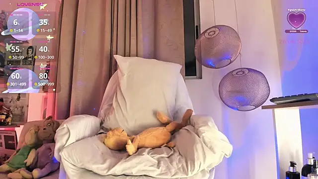 Venuslusty online show from September 29, 3:33 am