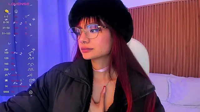 Snapshot of sophiecherry_ chatting on September 24, 1:48 am sophiecherry online show from September 24, 1:48 am