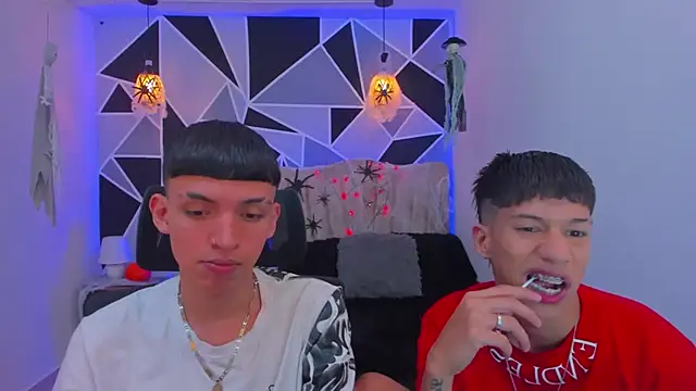 Snapshot of Juan_Nd_Steven chatting on October 22, 4:17 am Juan Nd Steven online show from October 22, 4:17 am