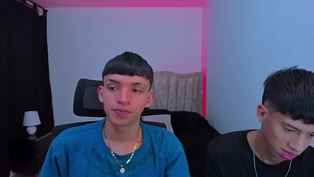 Snapshot of Juan_Nd_Steven chatting on September 25, 4:22 am Juan Nd Steven online show from September 25, 4:22 am