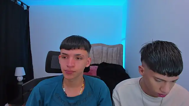 Snapshot of Juan_Nd_Steven chatting on September 14, 12:47 pm Juan Nd Steven online show from September 14, 12:47 pm