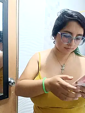 Snapshot of _Angelinaandrade_ chatting on September 20, 1:27 am Angelinaandrade online show from September 20, 1:27 am