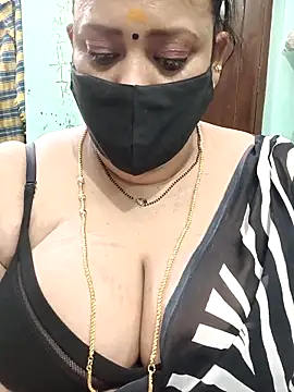 ashikaa r online show from October 7, 9:19 pm