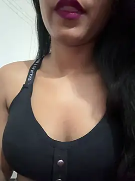 Hot Goldengirl online show from April 21, 8:05 pm