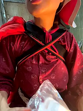 Laura8910 online show from November 11, 12:39 am