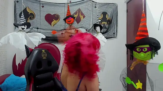 Salomeediaz  online show from October 10, 9:31 pm