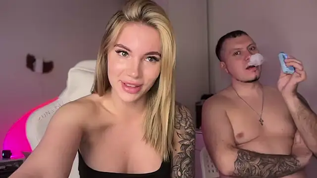 KesandAlex online show from March 29, 8:35 am