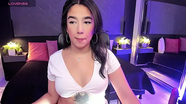 SaraaMills online show from June 5, 4:27 am