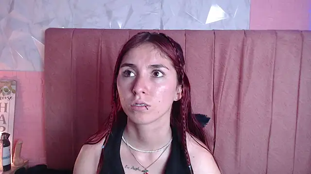 mildre303av online show from November 17, 10:32 pm