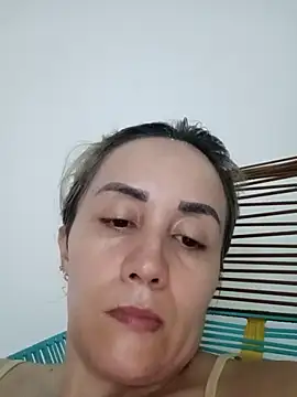 Isabel23zr online show from April 19, 2:22 am