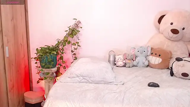 Snapshot of The_queen_of_pleasure chatting on October 3, 4:50 am The queen of pleasure online show from October 3, 4:50 am