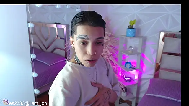 Jonesliam23 online show from September 26, 6:16 pm