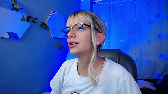 peyton golden1 online show from November 12, 3:26 am