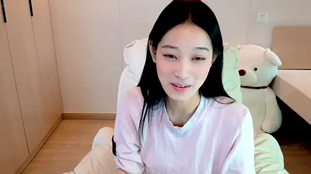 Snapshot of Xueb_J chatting on October 22, 6:07 am Xueb J online show from October 22, 6:07 am
