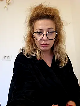 Snapshot of Selenna_emma chatting on October 1, 1:38 pm Selenna emma online show from October 1, 1:38 pm