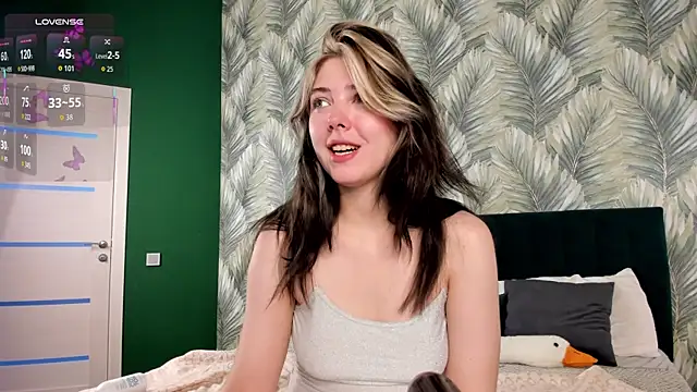 Vanessa Walters online show from September 25, 2:21 am