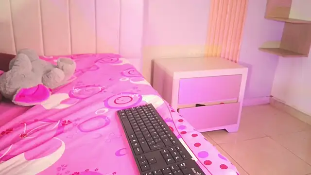 julieta flower online show from February 18, 1:32 pm