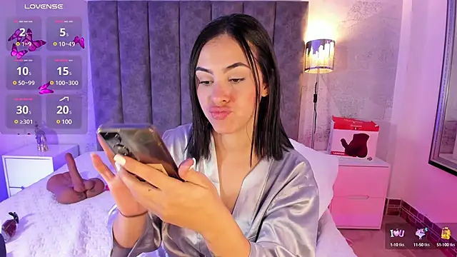 Maya Bluee online show from December 2, 7:10 am