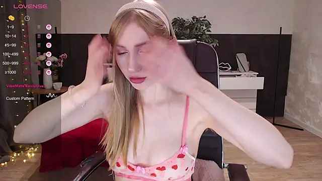 Cutie Annie online show from November 23, 2:58 am