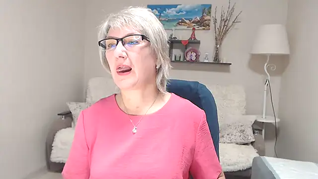 FleurMays online show from October 22, 5:01 am