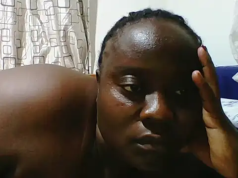 Snapshot of Hotwife8 chatting on October 19, 11:40 pm Hotwife8 online show from October 19, 11:40 pm
