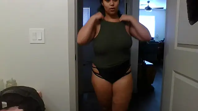 cinnaminnie online show from September 20, 4:38 pm