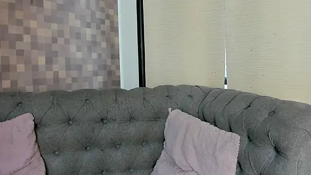 Snapshot of nataly_velez chatting on September 29, 7:52 pm nataly velez online show from September 29, 7:52 pm