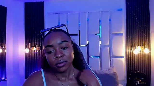 mia schwarz online show from November 6, 9:53 pm