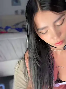 Snapshot of -Loren- chatting on October 2, 10:53 am -Loren- online show from October 2, 10:53 am