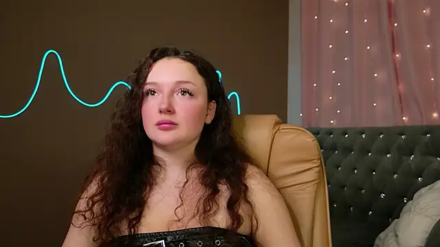 GloriNichols online show from October 25, 10:45 am